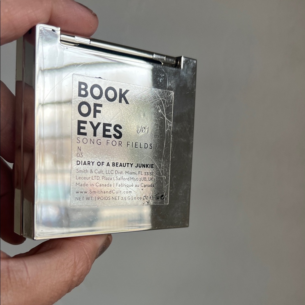Glamorous Eyeshadow Quad by [Brand]